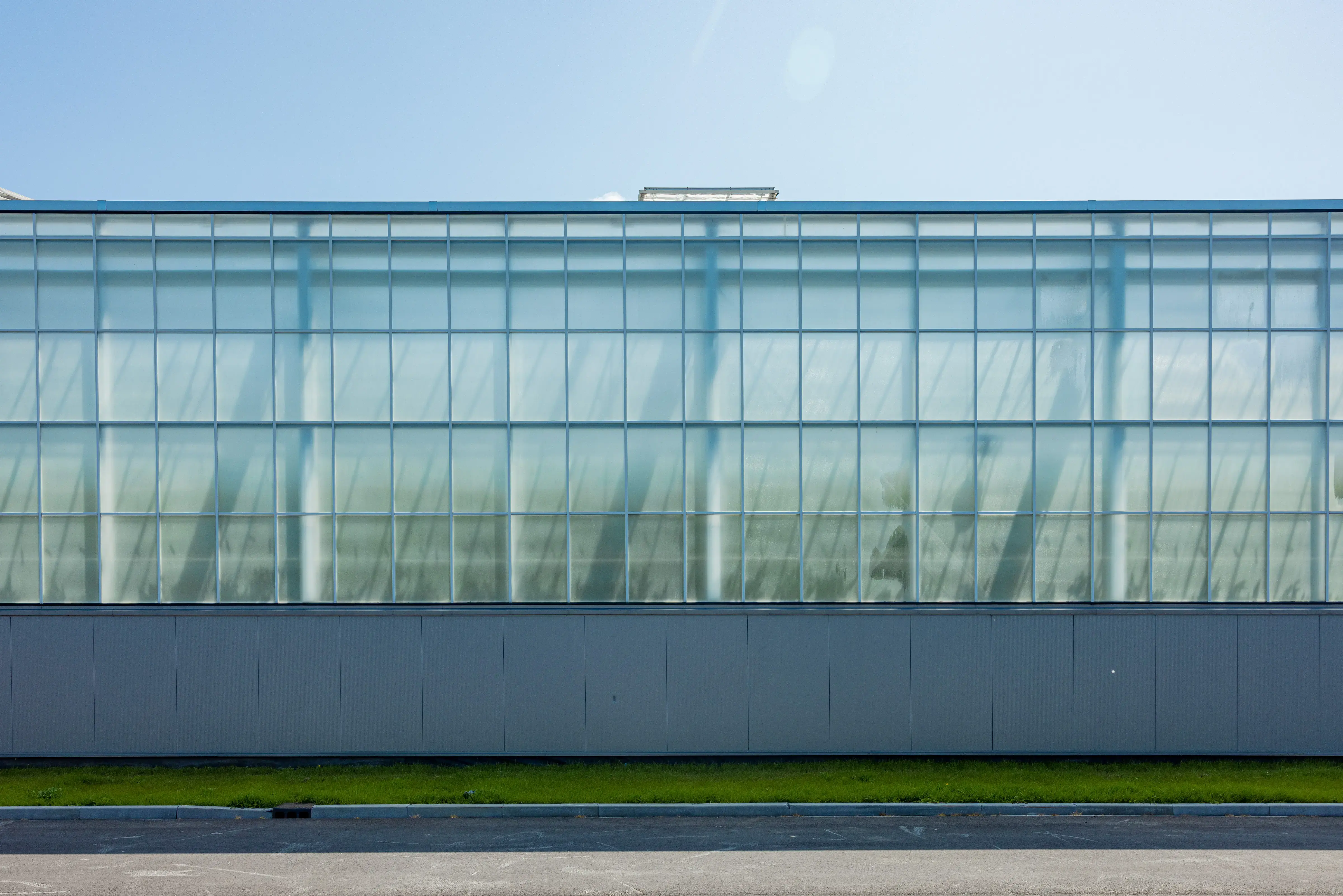 Side view of an Ultra-Clima® greenhouse